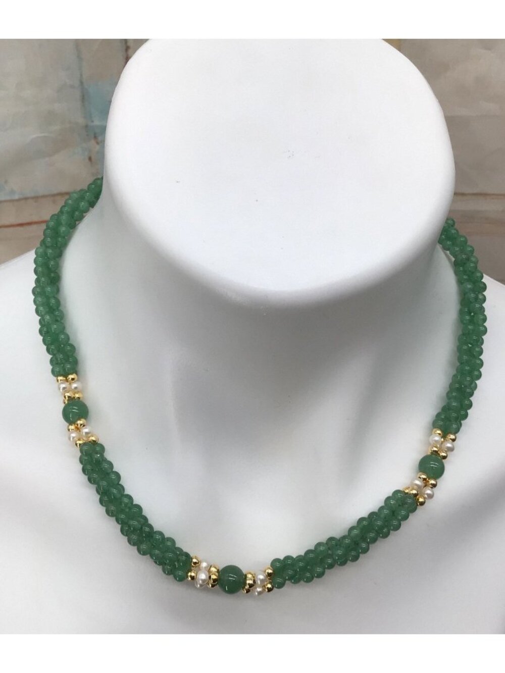 Vintage Jade Pearl Beaded Necklace With Gold-Tone Details & Ornate Clasp